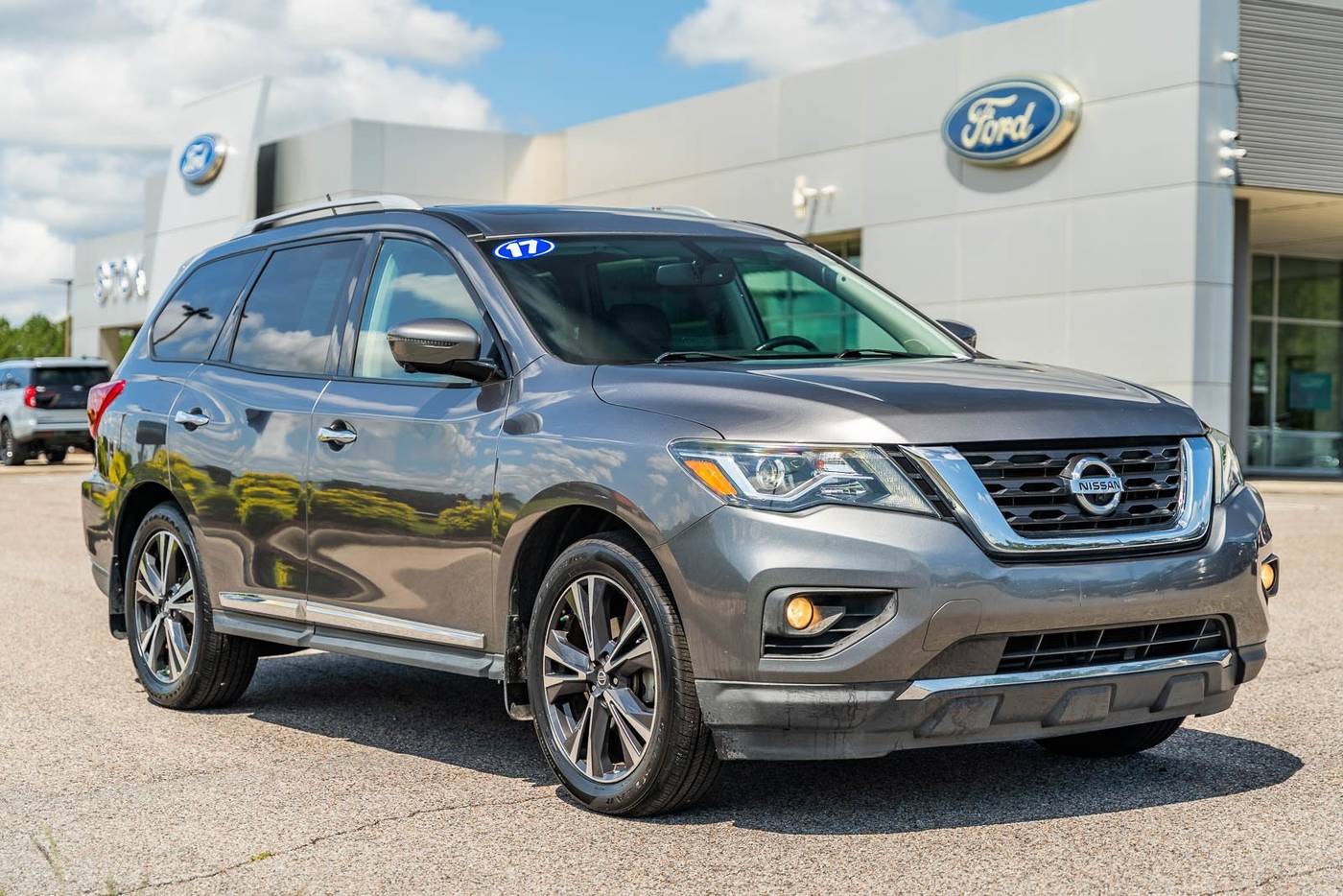 2017 Nissan Pathfinder