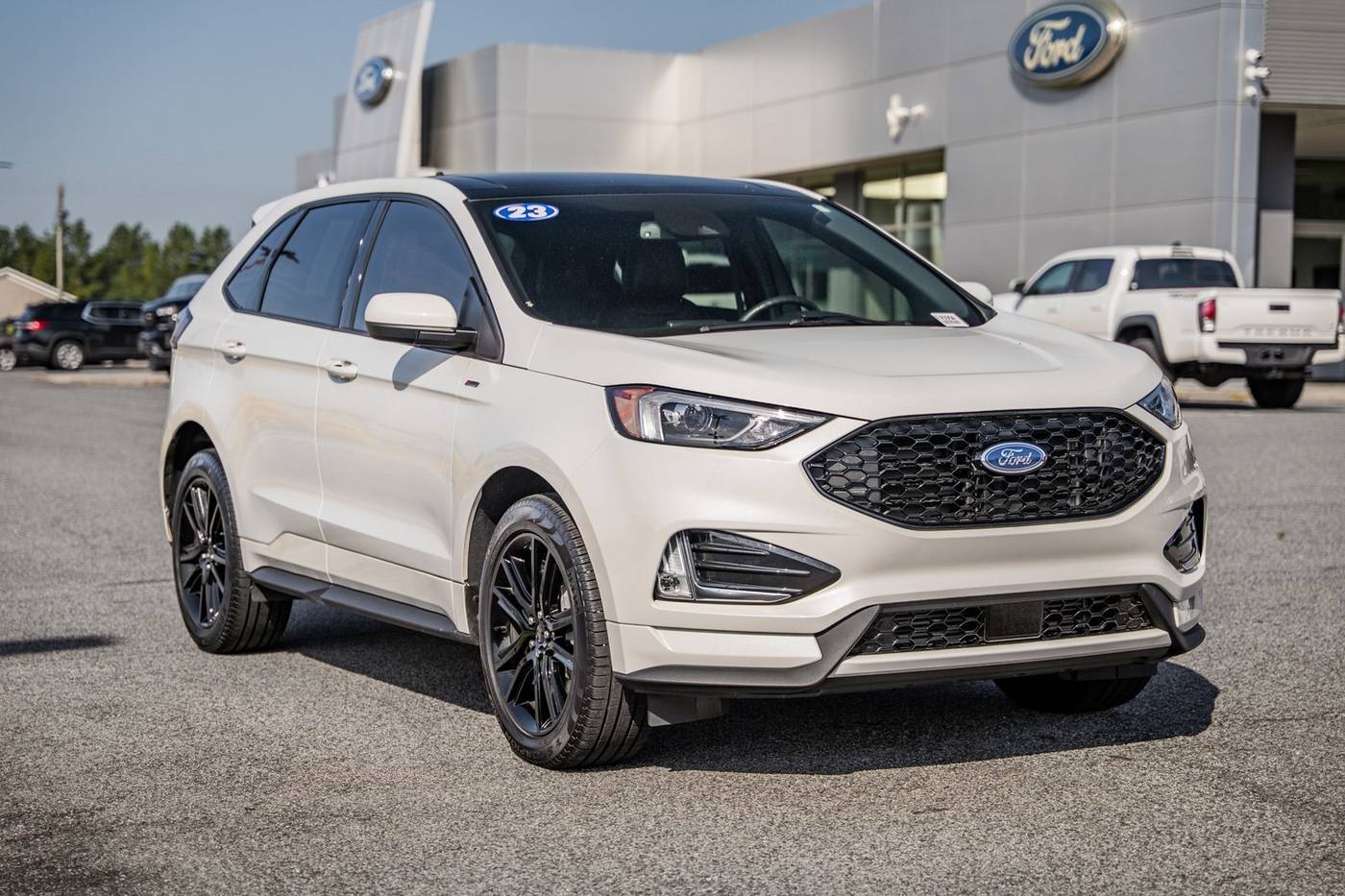 2023 Ford Edge