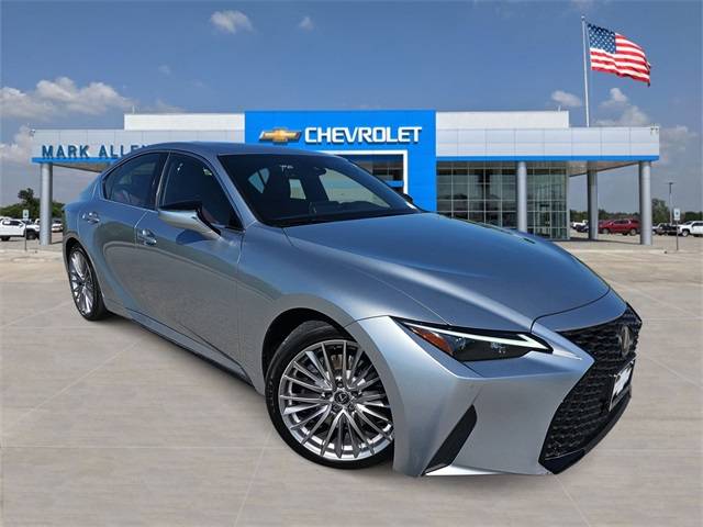 2023 Lexus IS