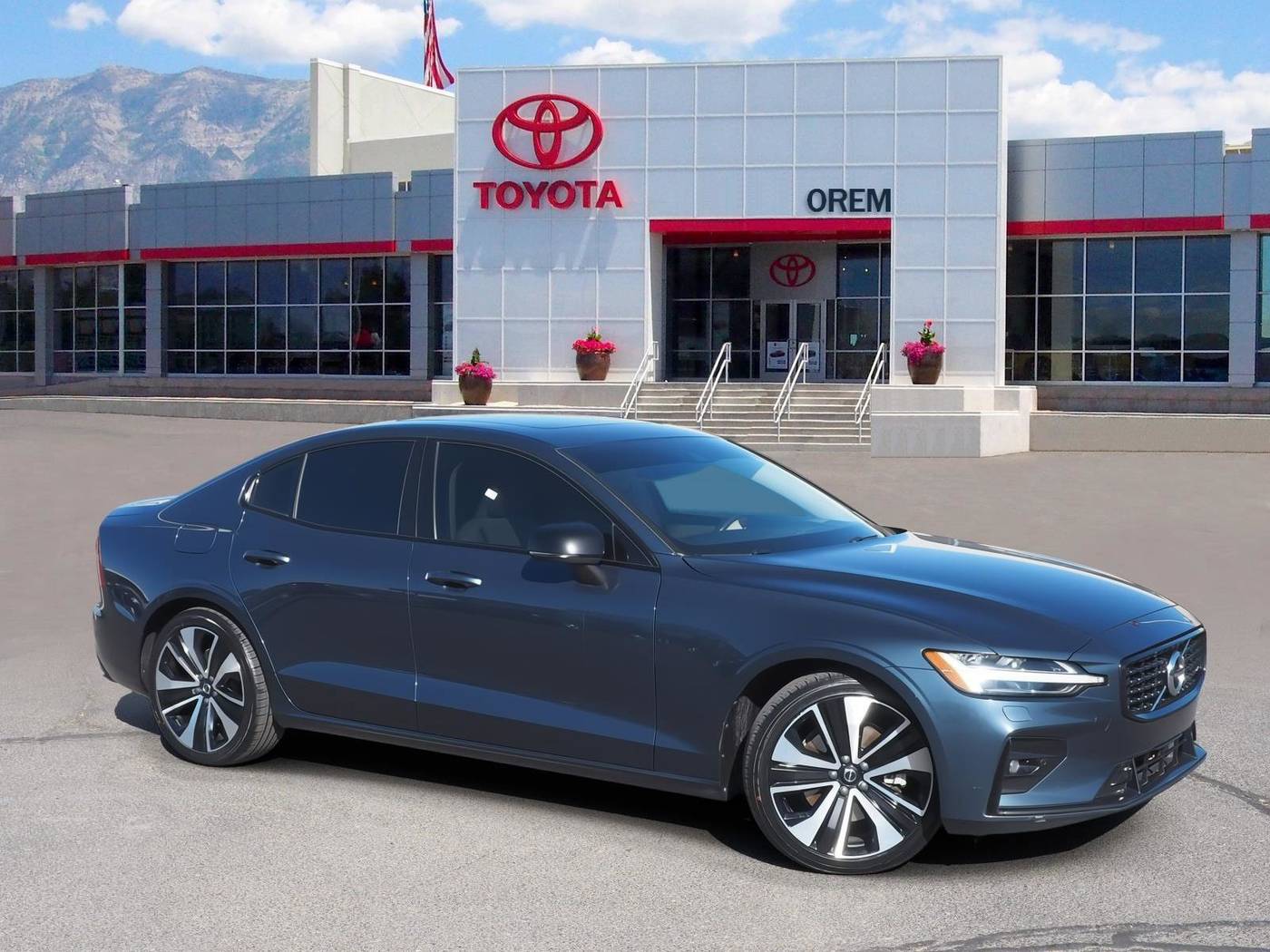2022 Volvo S60