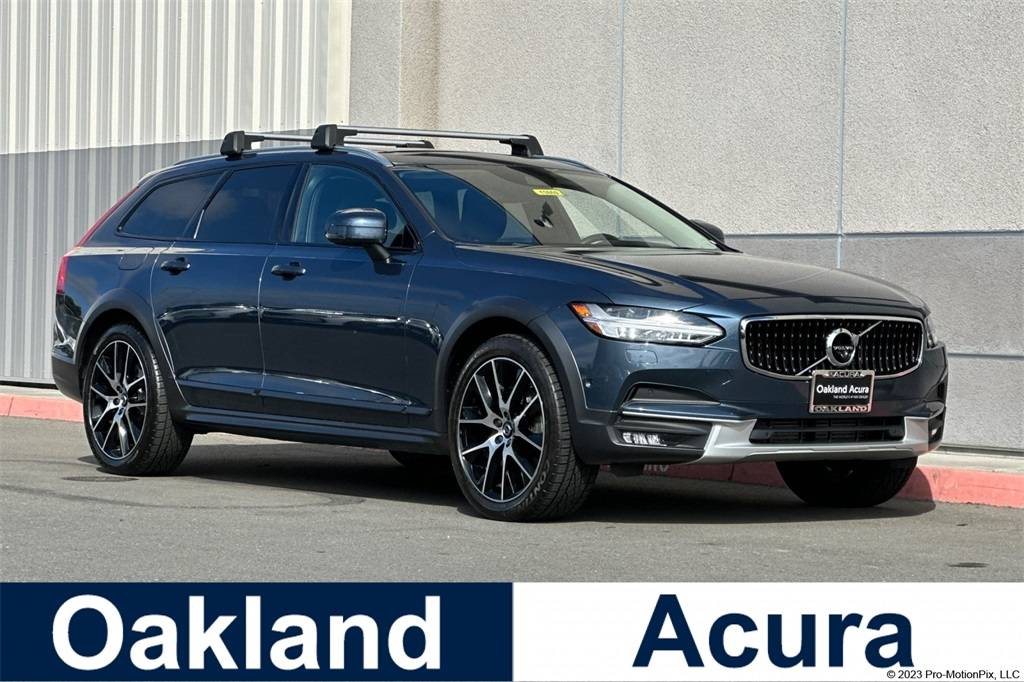 2020 Volvo V90 Cross Country