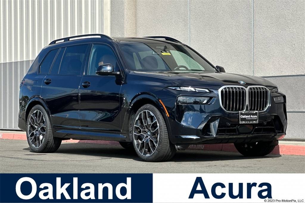 2023 BMW X7