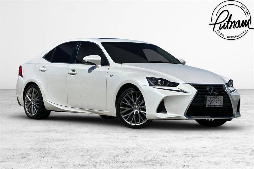2017 Lexus IS