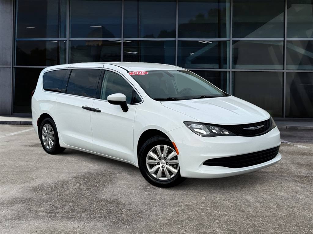 2020 Chrysler Voyager