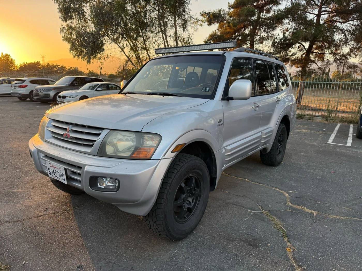 2002 Mitsubishi Montero