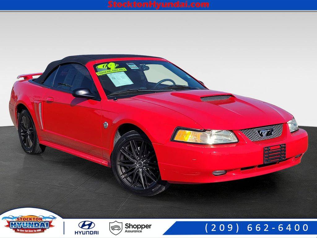 2004 Ford Mustang