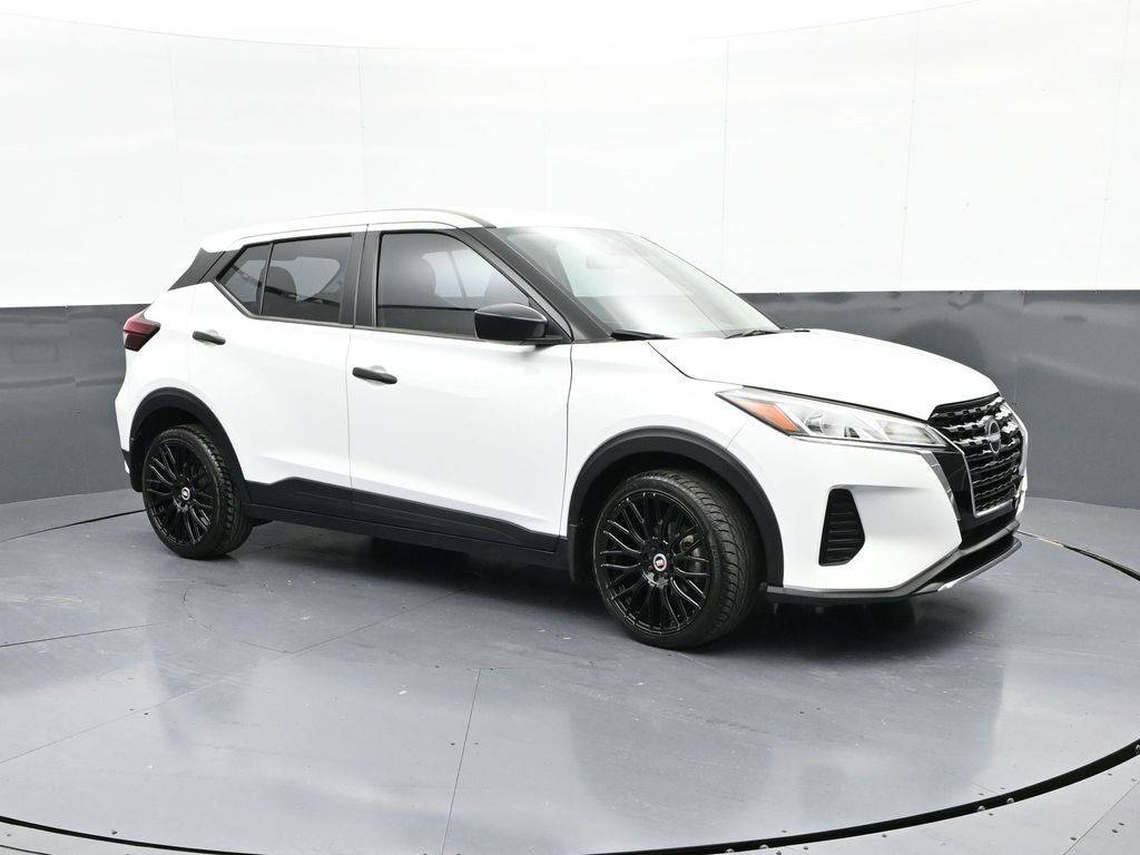2023 Nissan Kicks
