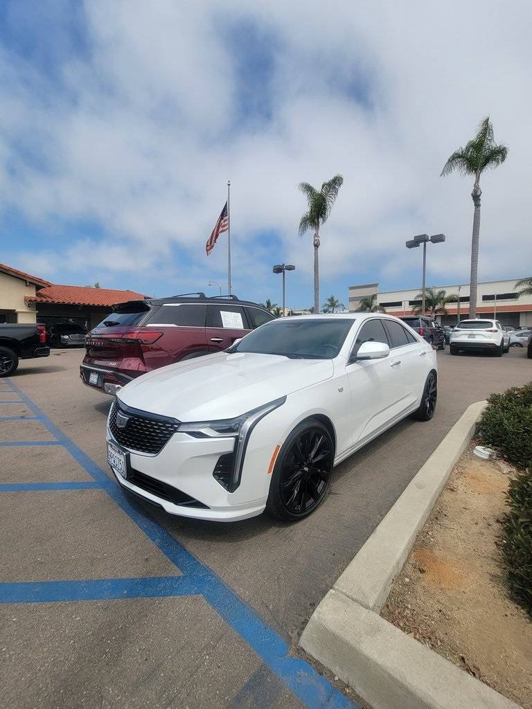 2022 Cadillac CT4