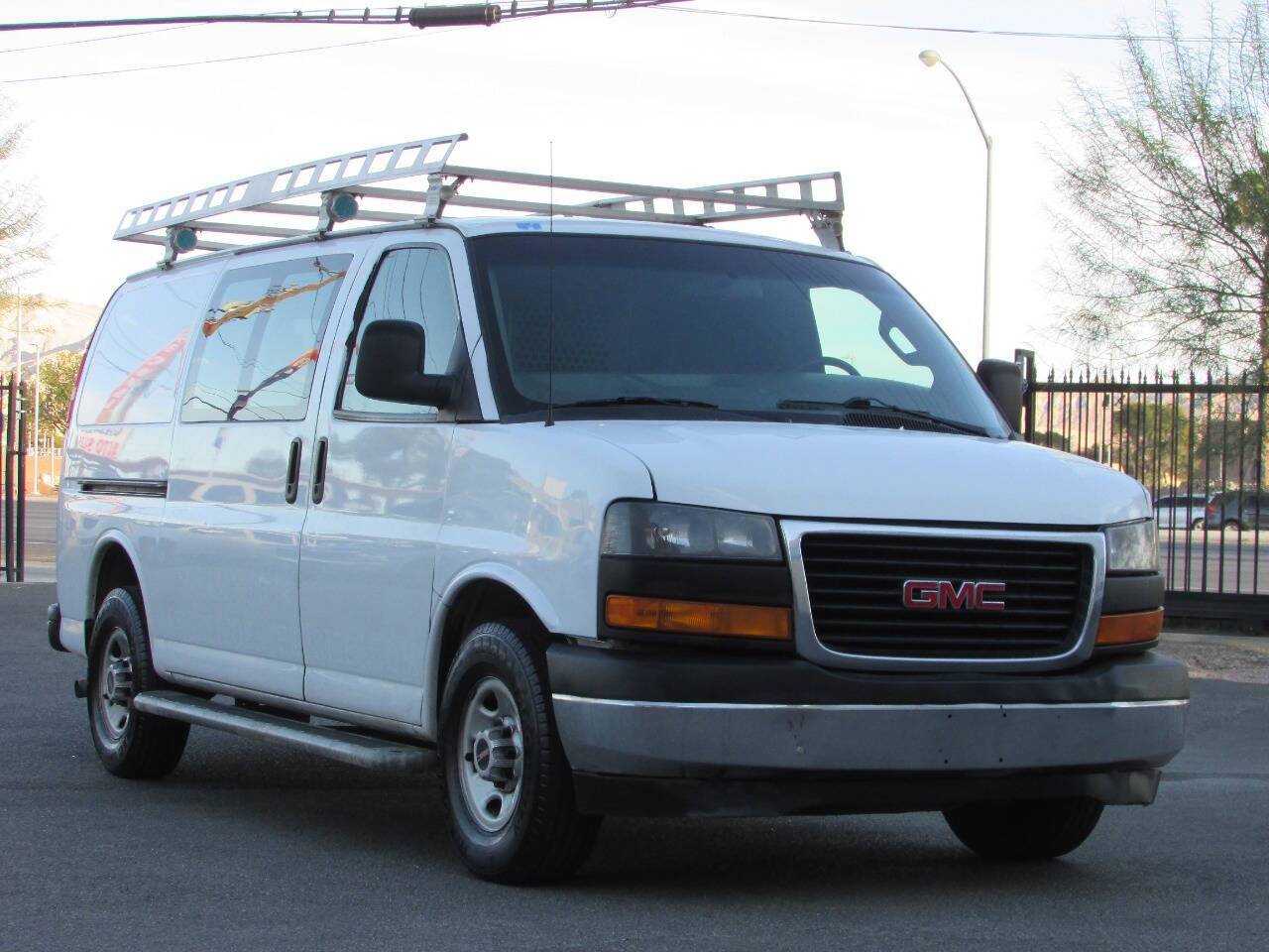 2018 GMC Savana Cargo Van