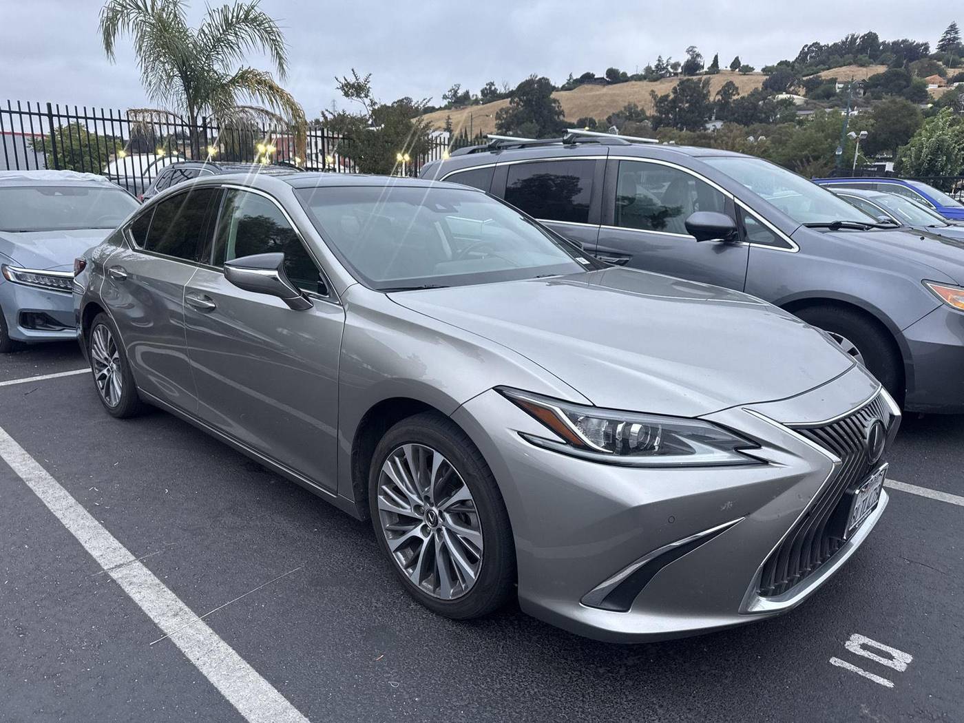 2019 Lexus ES