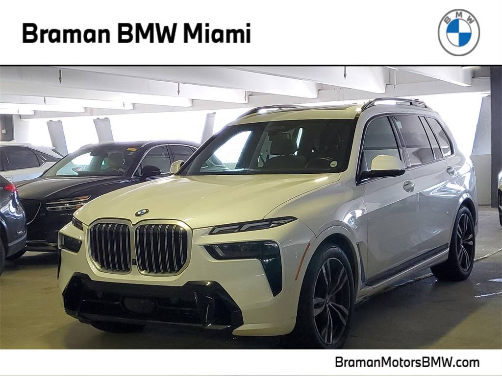 2023 BMW X7