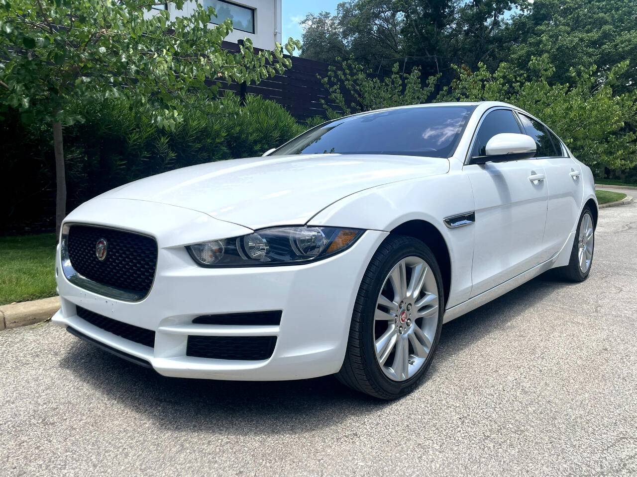 2019 Jaguar XE