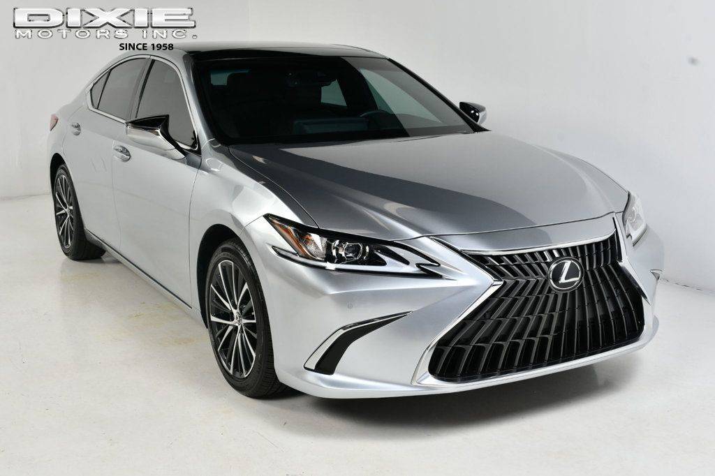 2022 Lexus ES