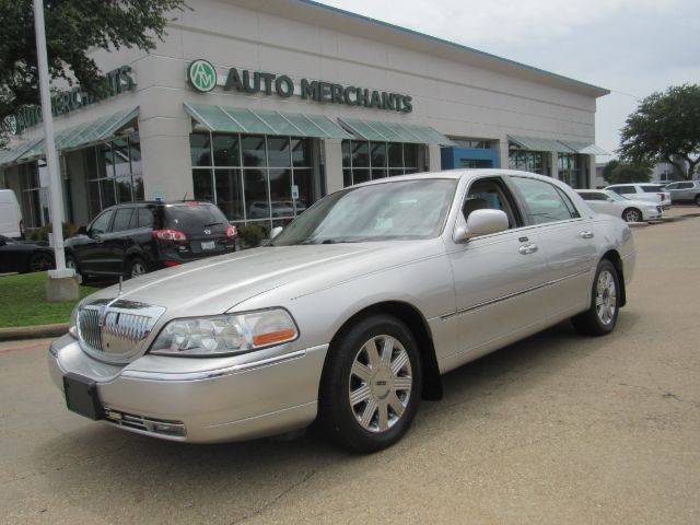 2003 Lincoln Town Car