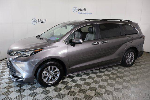 2023 Toyota Sienna