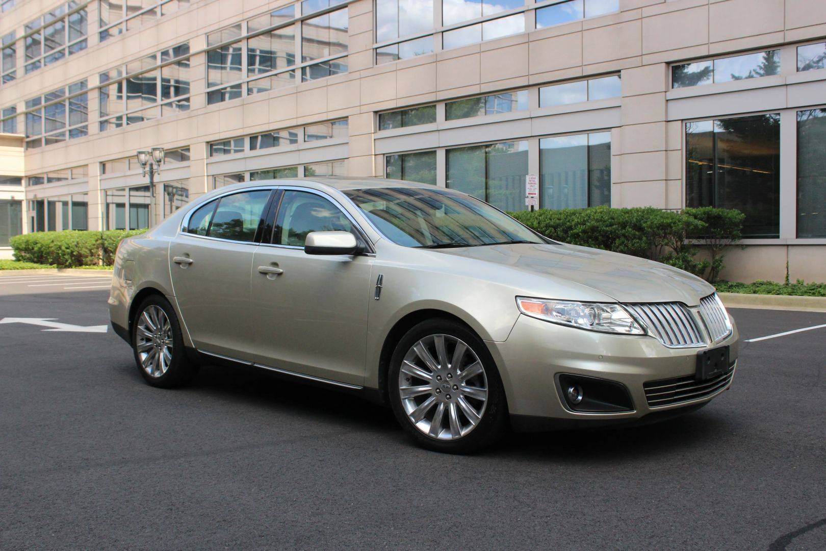 2011 Lincoln MKS