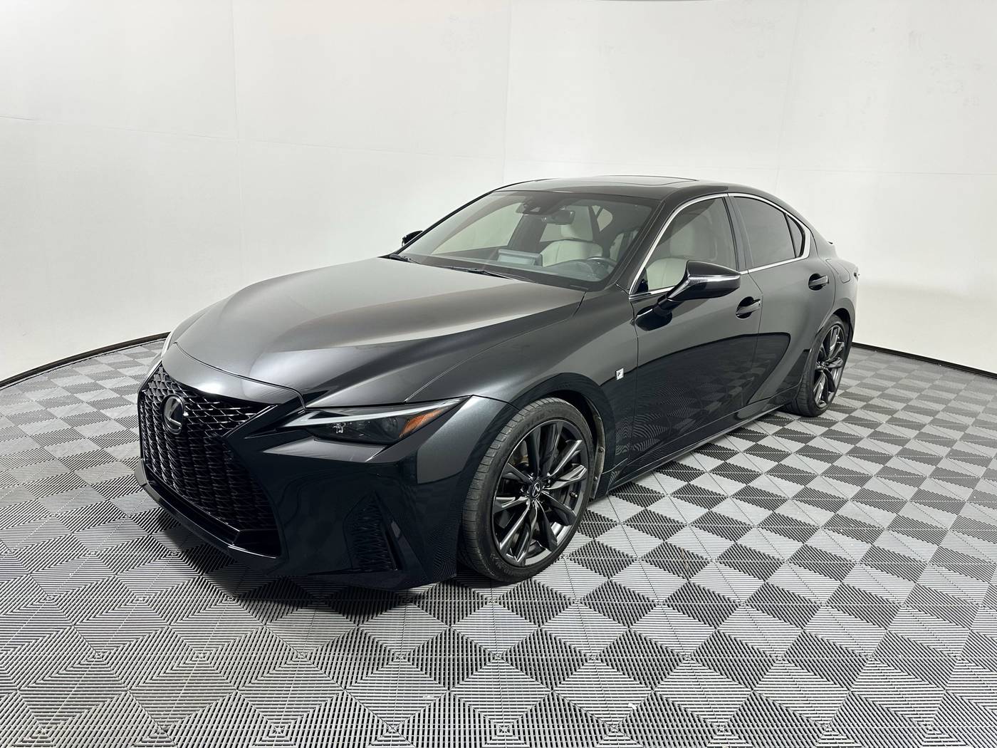 2022 Lexus IS