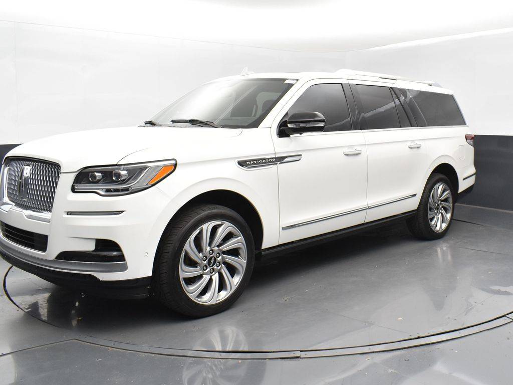 2022 Lincoln Navigator L