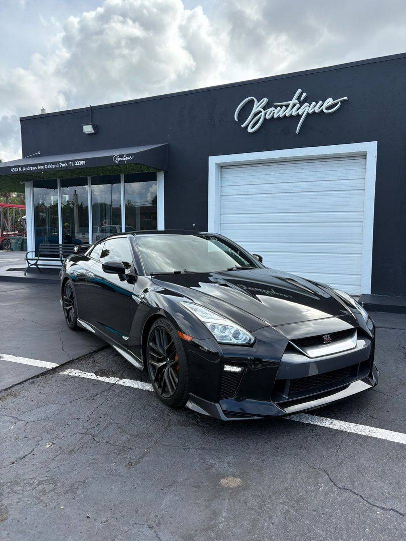 2017 Nissan GT-R