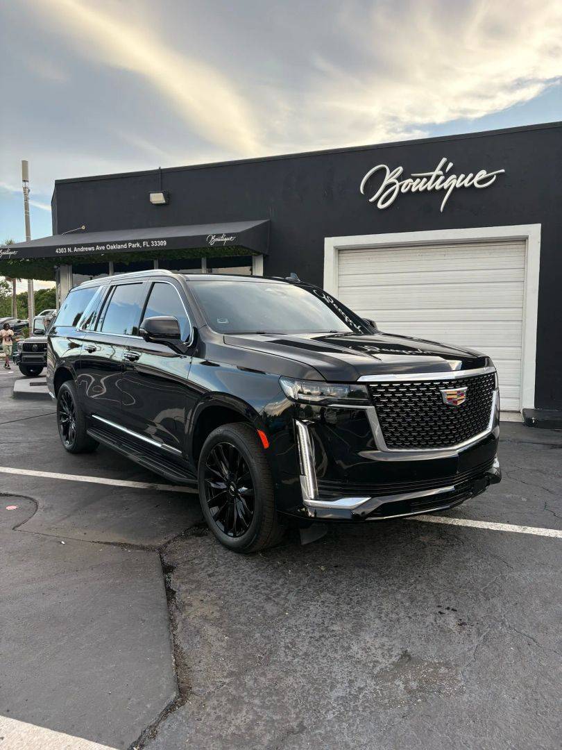 2023 Cadillac Escalade Esv