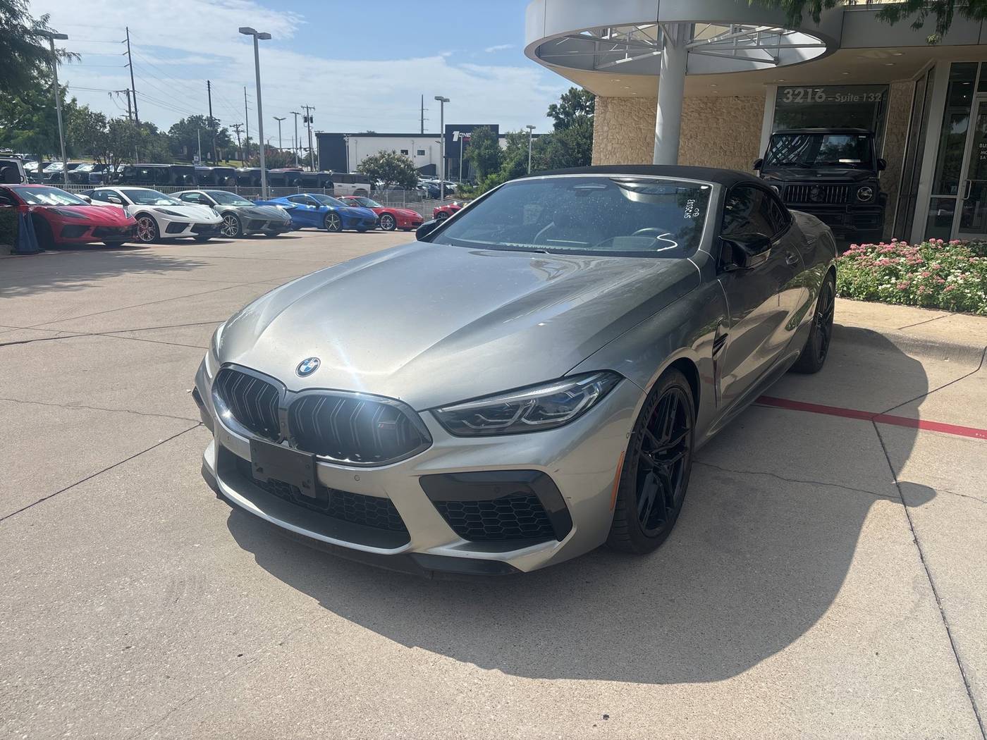 2022 BMW M8