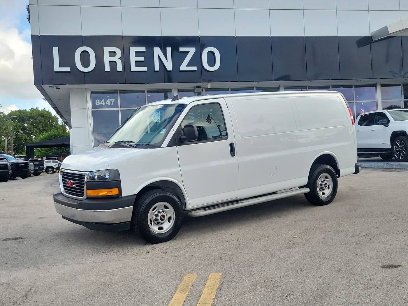 2023 GMC Savana Cargo Van