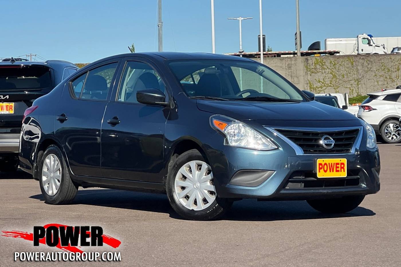 2017 Nissan Versa Sedan