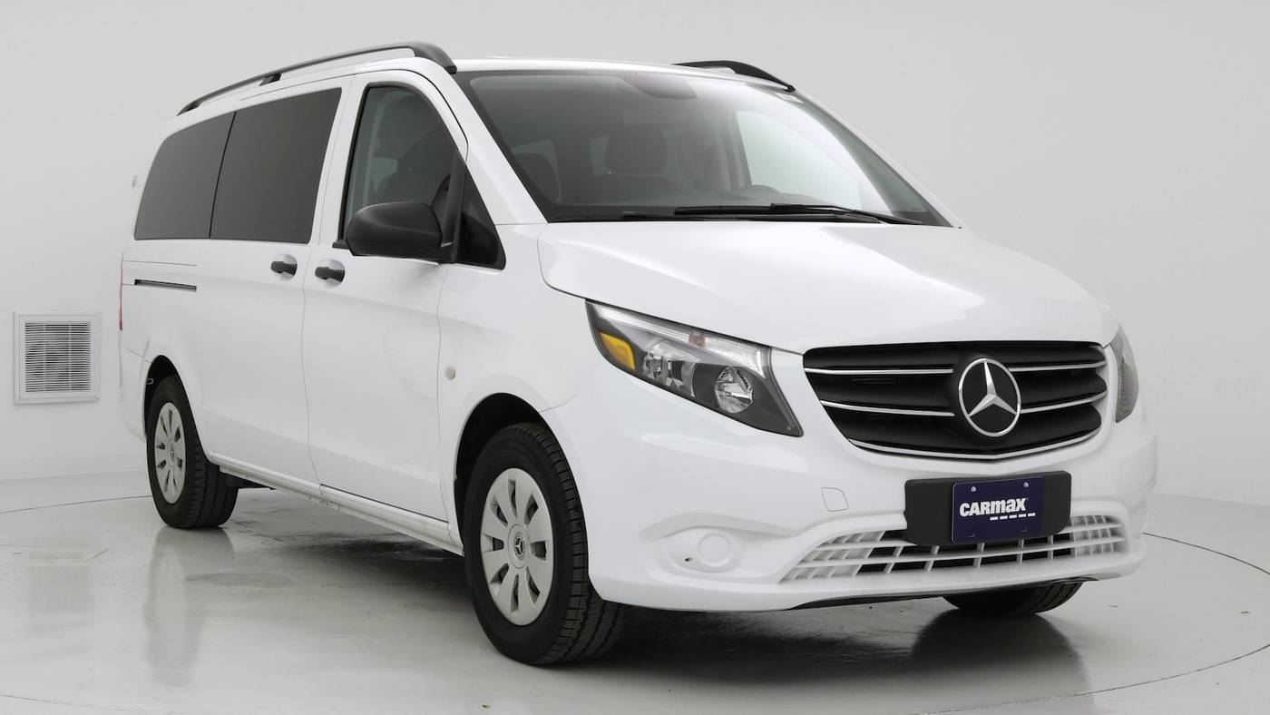 2023 Mercedes-Benz Metris Passenger Van