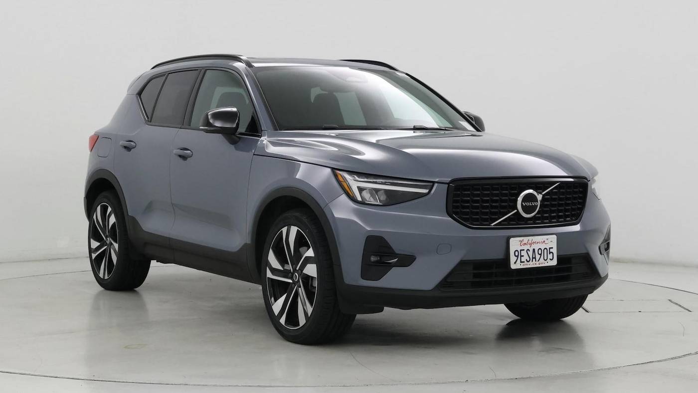 2023 Volvo XC40