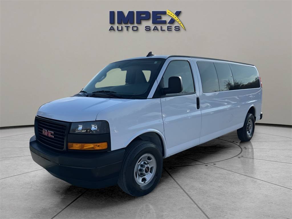 2023 GMC Savana Passenger