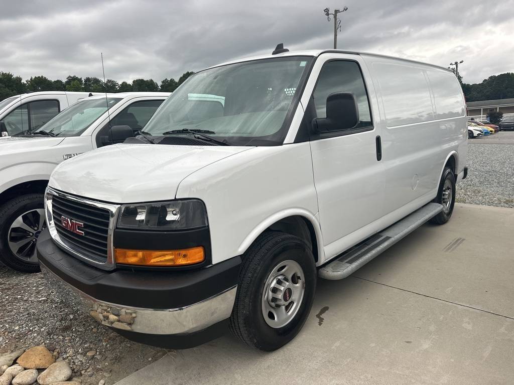 2023 GMC Savana Cargo Van