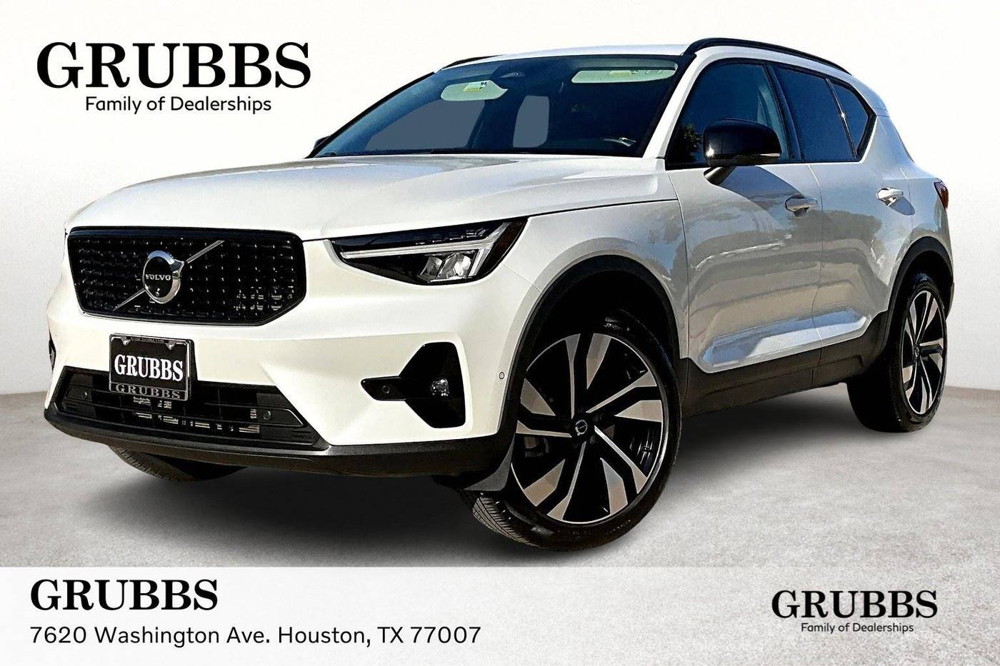 2025 Volvo XC40