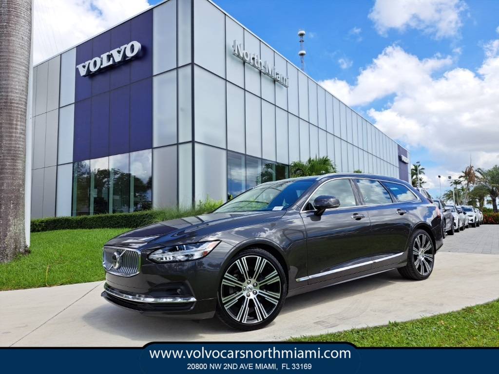 2021 Volvo V90