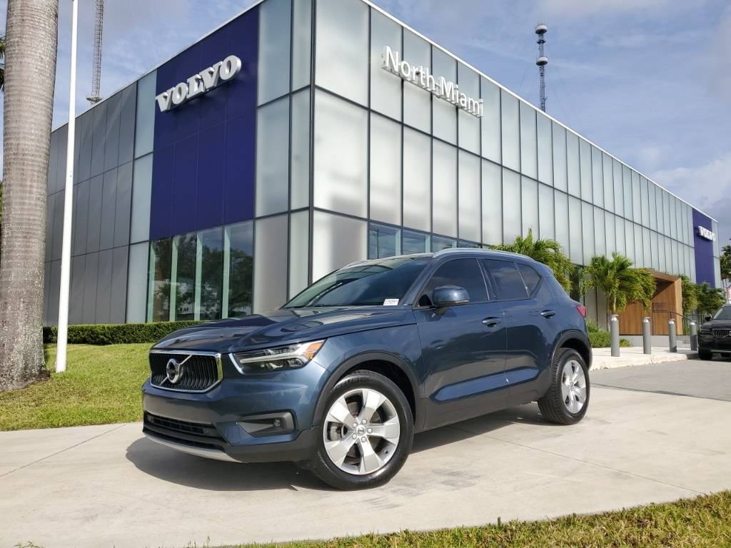 2022 Volvo XC40