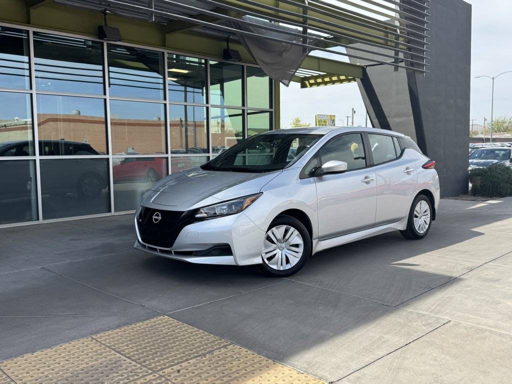2025 Nissan Leaf