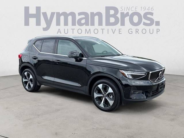 2025 Volvo XC40