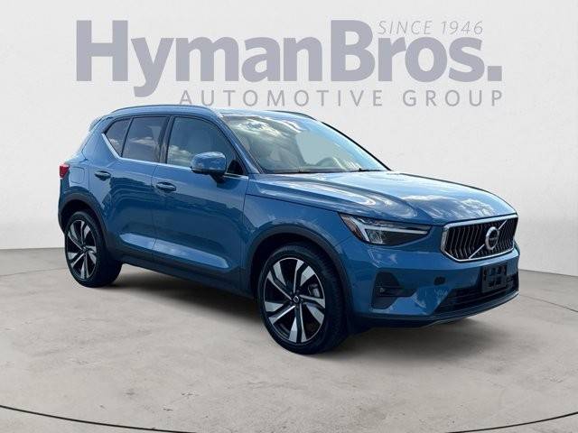 2023 Volvo XC40
