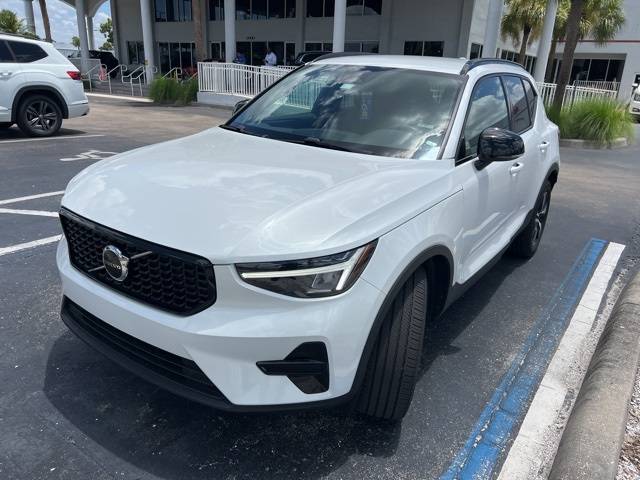 2024 Volvo XC40