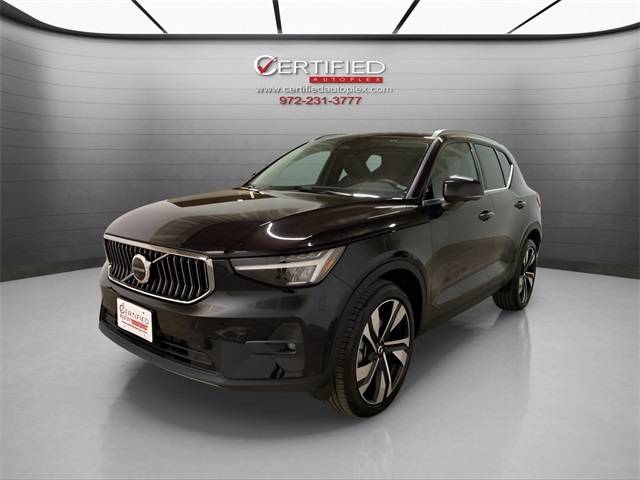2025 Volvo XC40