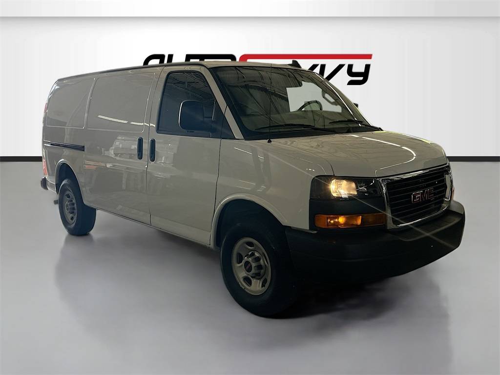 2023 GMC Savana Cargo Van