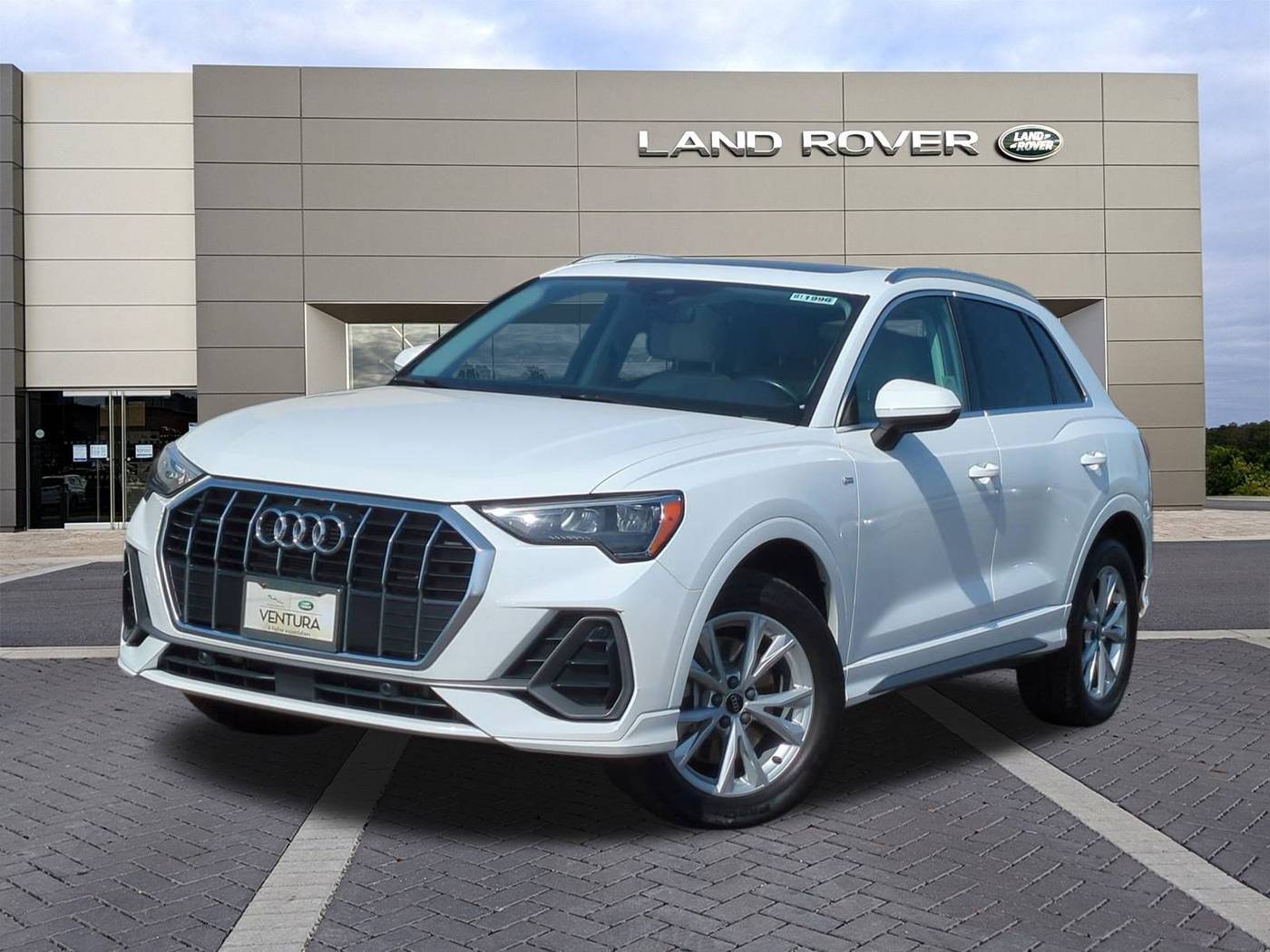 2022 Audi Q3