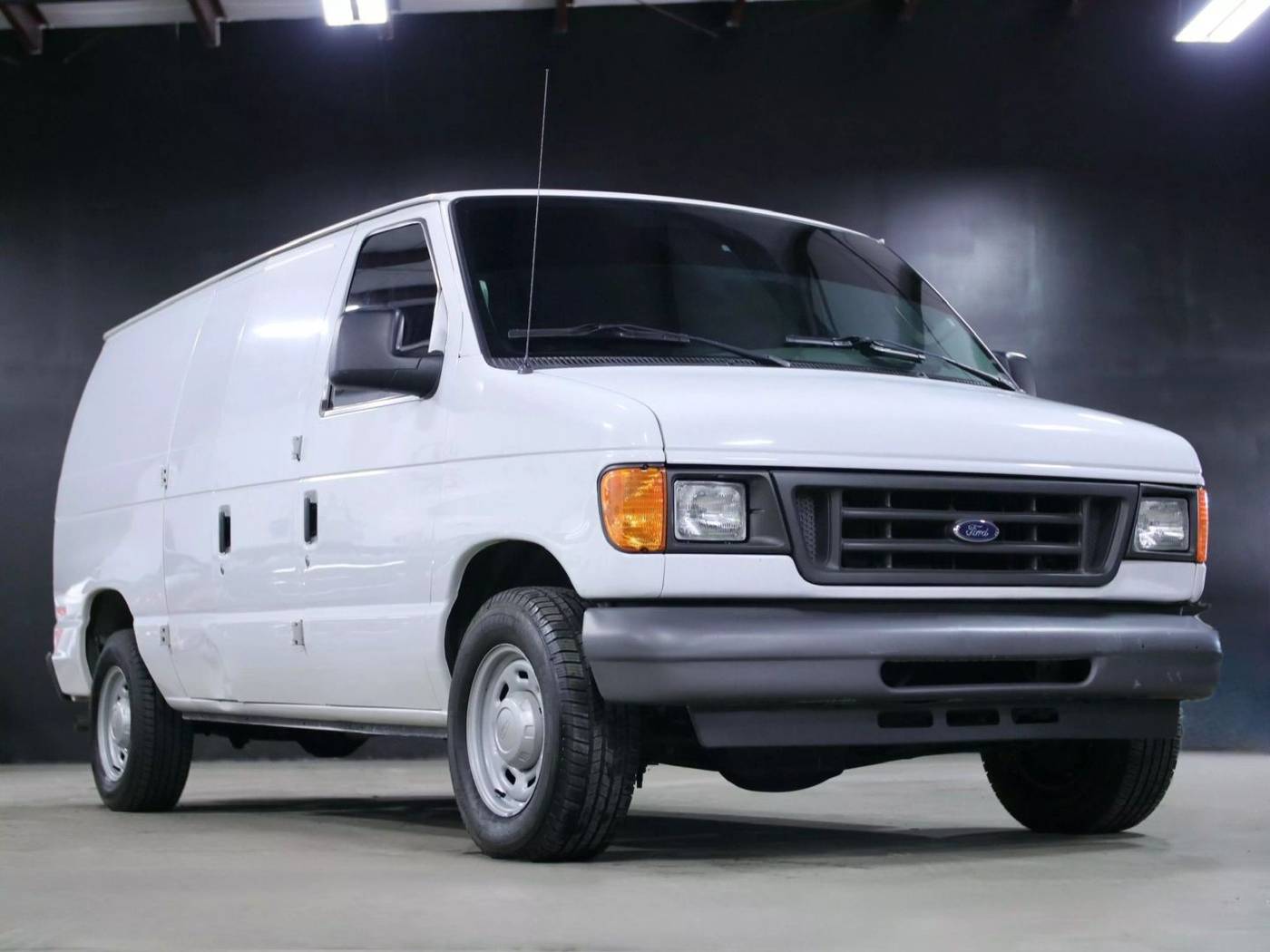 2006 Ford Econoline Cargo Van