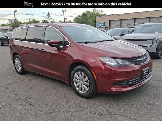 2020 Chrysler Voyager
