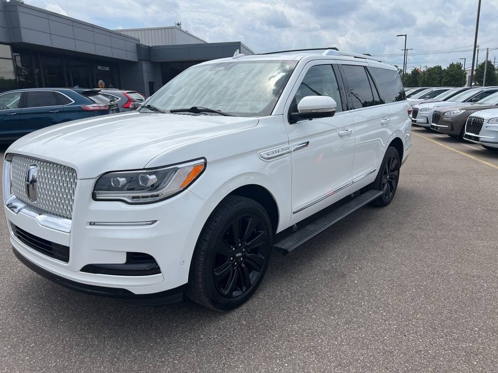 2022 Lincoln Navigator