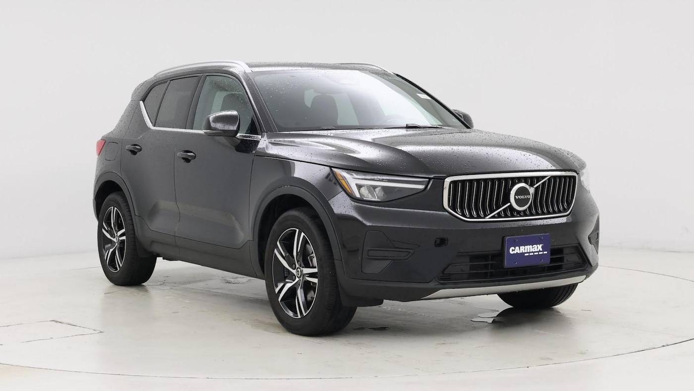 2025 Volvo XC40
