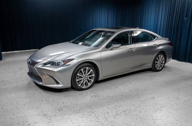 2019 Lexus ES