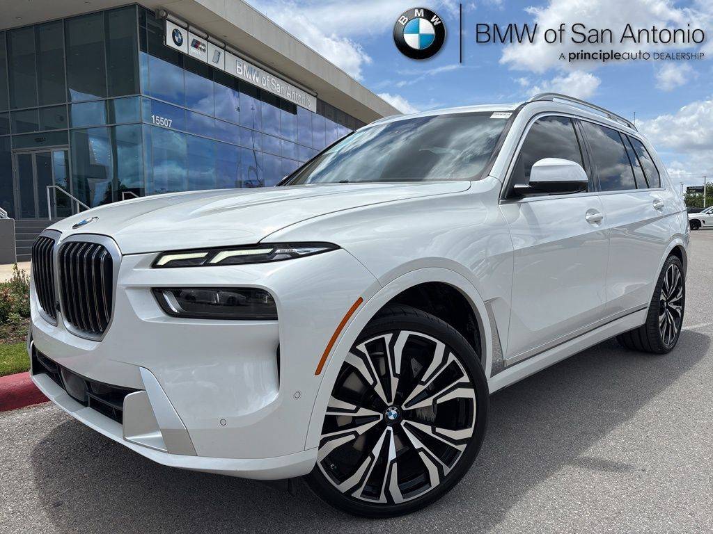 2023 BMW X7