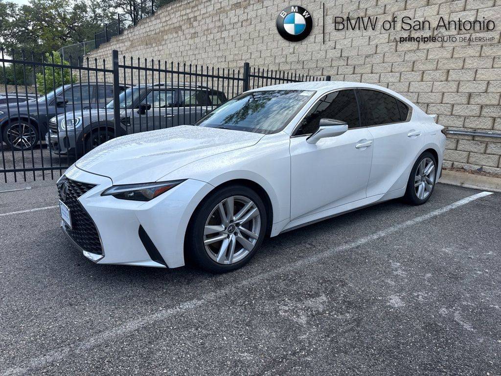 2021 Lexus IS