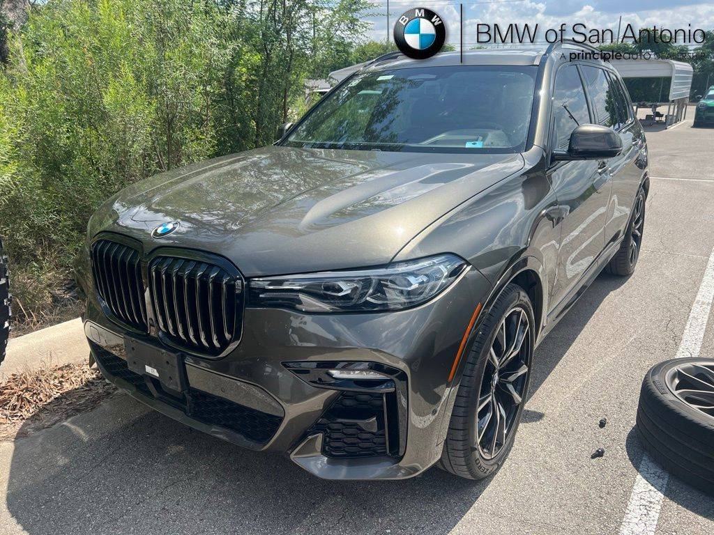 2022 BMW X7