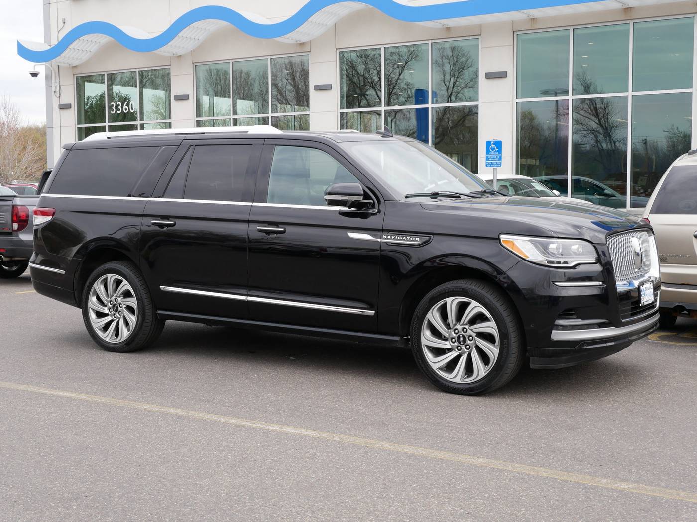 2022 Lincoln Navigator L